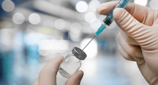 Вакцинацію українців від коронавірусу можуть розпочати в середині 2021 року