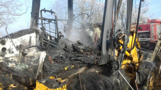 Хустські рятувальники ліквідували загорання трактора