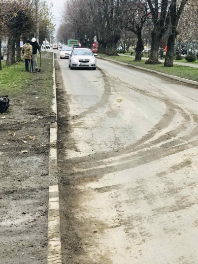 Забудовників в Ужгороді притягнуть до адмінвідповідальності за виїзд із будівництва вантажівок із брудними колесами