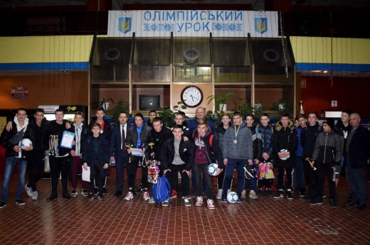 До Дня Миколая відбувся футбольний турнір серед команд мікрорайонів Ужгорода