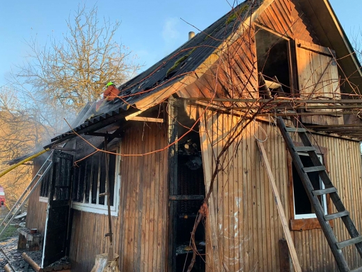 Закарпатські вогнеборці ліквідували пожежу в одному з сіл на Рахівщині
