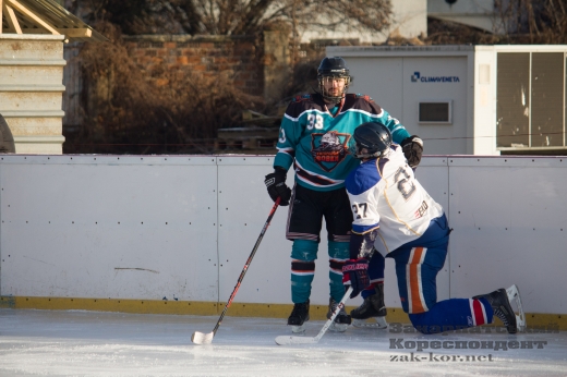 Хокей в Ужгороді: перші перемоги та поразки нового сезону