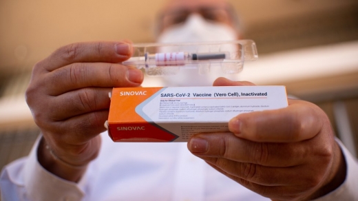 Україна закупить 1,8 млн доз китайської вакцини Sinovac від коронавірусу