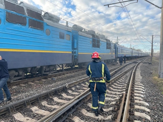 Під час руху загорівся поїзд Миколаїв-Рахів (ФОТО)