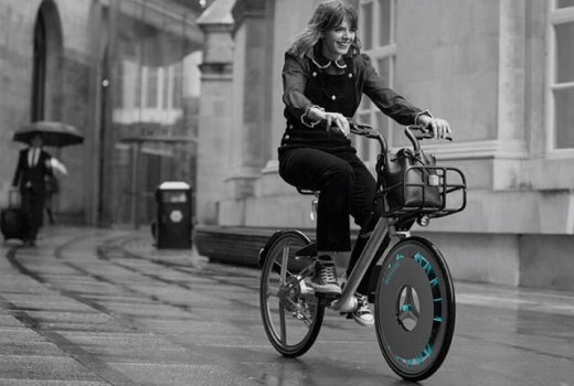 Прорив у "зеленій" технології: студенка створила велосипедне колесо, що очищує повітря
