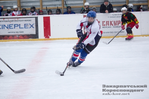 Яскраве свято дитячого хокею відбулося в Ужгороді (ФОТО)
