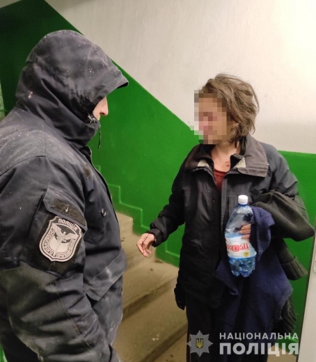 В Ужгороді поліцейські врятували жінку: всі подробиці