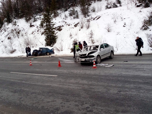 Моторошна автопригода на Закарпатті: водія довелося деблокувати з автомобіля 