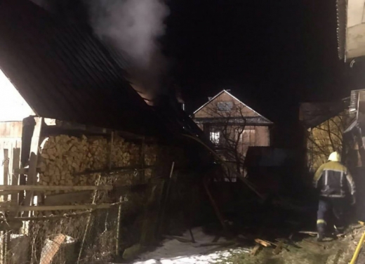 У Міжгір'ї пожежники запобігли загоранню житлового будинку