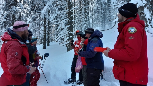 Знайшли: закарпатські рятувальники розшукали заблукалого сноубордиста