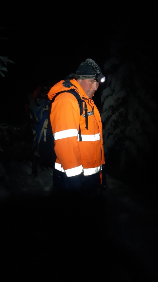 Знайшли: закарпатські рятувальники розшукали заблукалого сноубордиста