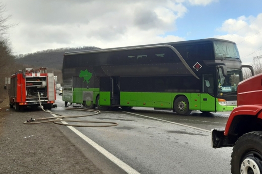 Воловецькі рятувальники ліквідували загорання в пасажирському автобусі 
