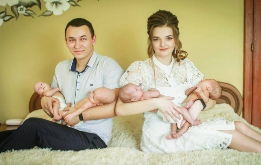 Батьки четвірні, яка взимку народилась на Закарпатті, показали нові фото малюків