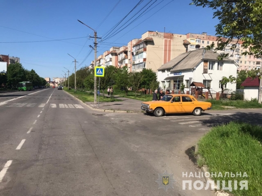 В Мукачеві на пішохідному переході збили неповнолітню дівчину