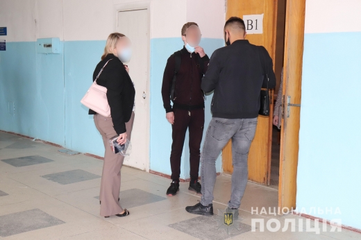 В Ужгороді викрили на махінаціях під час іспиту студентів місцевого університету