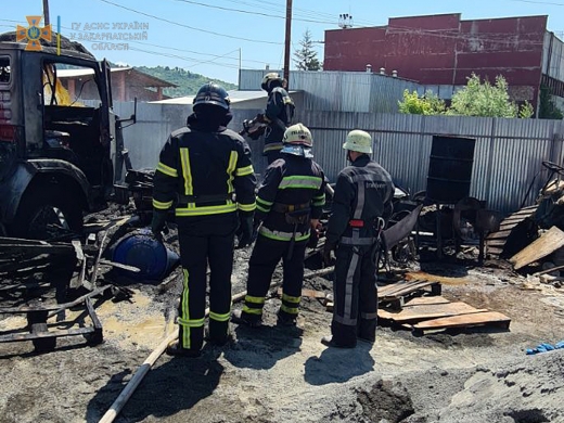 За добу на Закарпатті від вогню постраждали чотири транспортні засоби