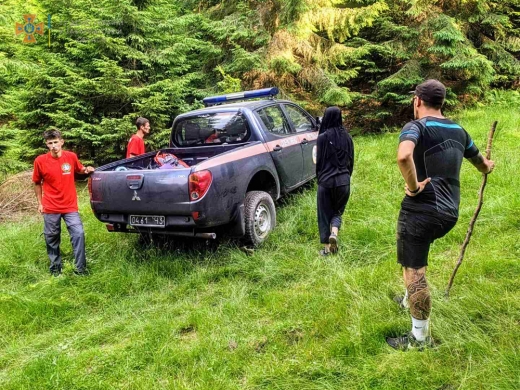 Закарпатські гірські рятувальники допомогли туристці, яка ймовірно отримала сонячний удар