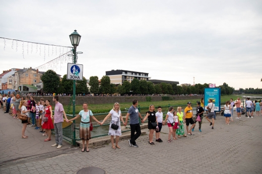 В Ужгороді встановили національний рекорд заради порятунку маленького закарпатця