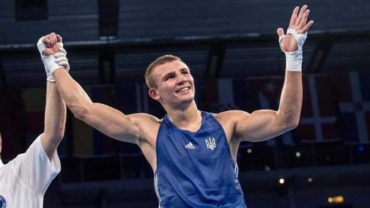 Українець Олександр Хижняк став найкращим боксером 2021 року