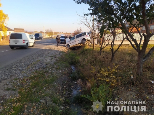 ДТП на Закарпатті: травмувався неповнолітній водій та троє пасажирів