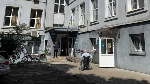 У Мукачеві в кафе виникла стрілянина: поранених госпіталізували