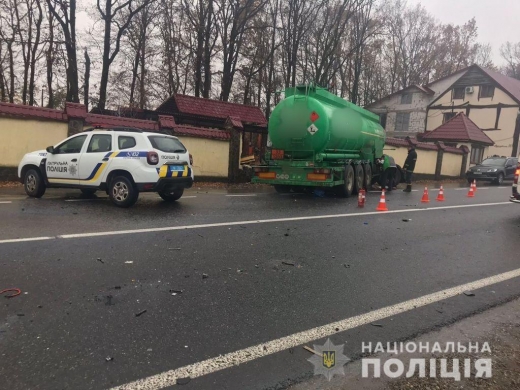 ДТП на Берегівщині: зіткнулися легковик і вантажівка, водій помер