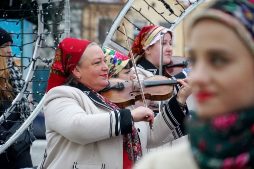 Закарпатський народний хор сьогодні колядував в Ужгороді