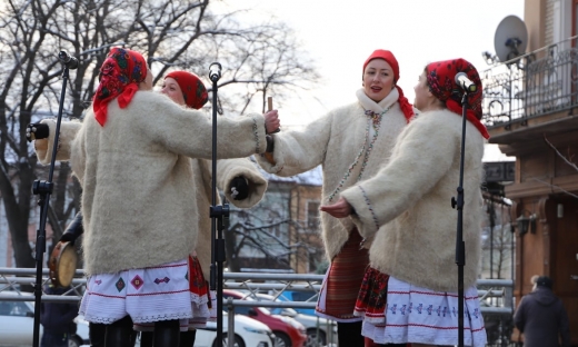 В центрі Ужгорода лунала різдвяна коляда