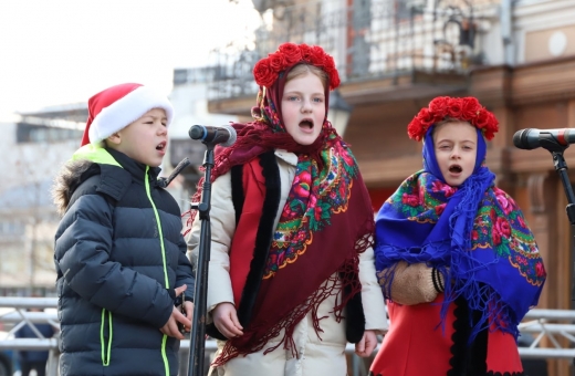 В центрі Ужгорода лунала різдвяна коляда