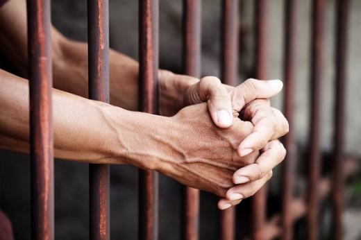 8 років за ґратами: закарпатець нестиме покарання за розбійний напад і втягнення у злочин неповнолітніх