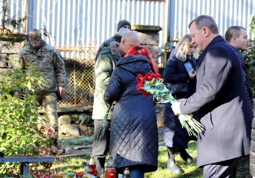 В Ужгороді вшанували захисників України, які брали участь у боях під Дебальцевим