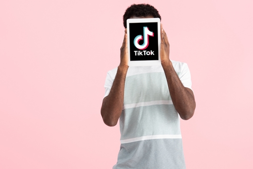 У США вимагають видалити додаток TikTok з App Store і Google Play