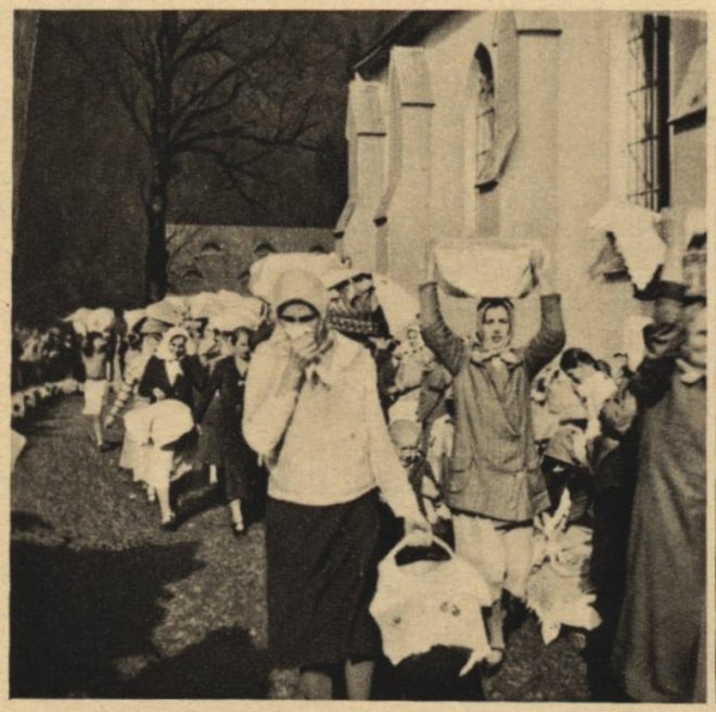 Свячення пасок в Усть Чорній в часи Чехословаччини Pestrý Týden 1938