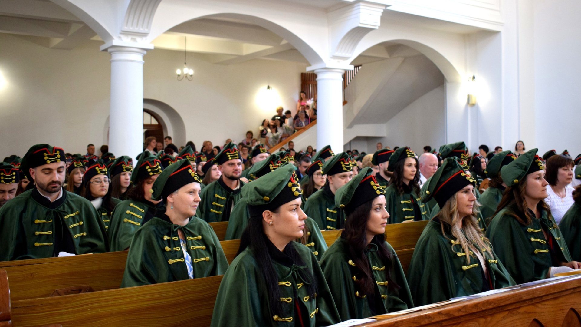студентиЗакарпатсього угорського інституту