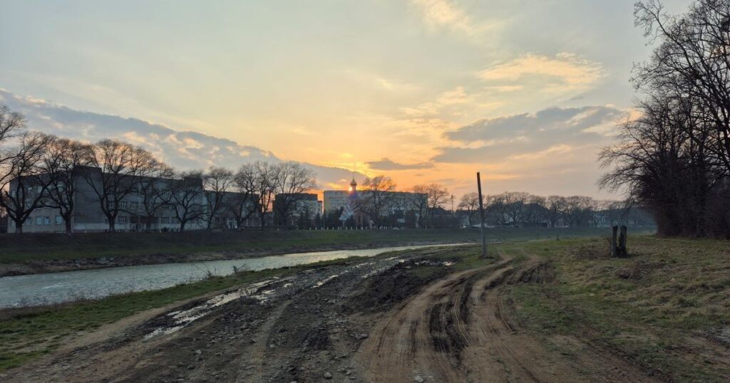 Доля Ботанічної набережної: Ужгородська міськрада знову розгляне спірний детальний план забудови